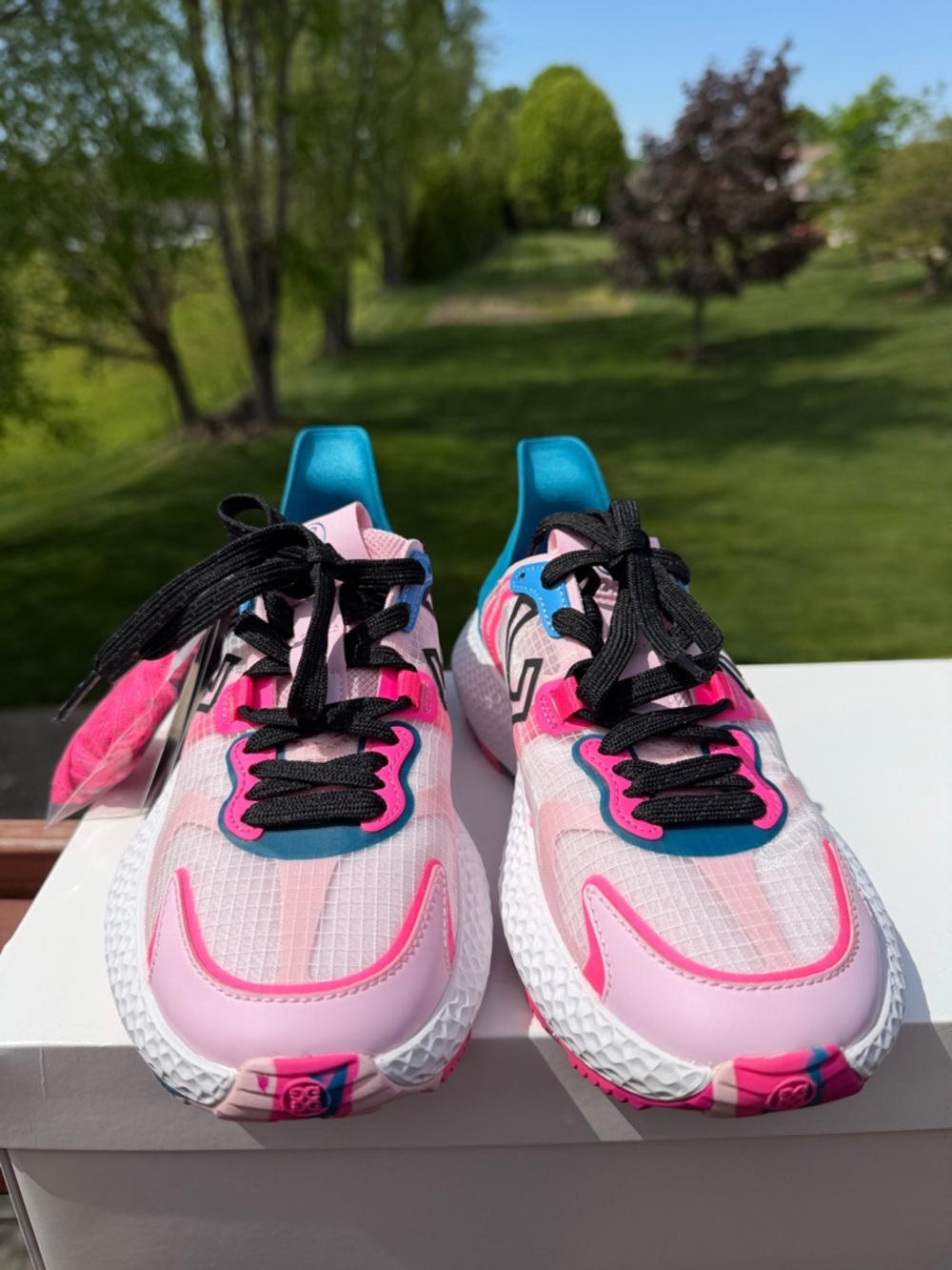 ladies G/FORE MG4X2 trainer NIB 6